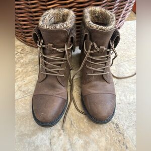 Cliffs by WHITE MOUNTAIN Brown Fur-Lined Boots